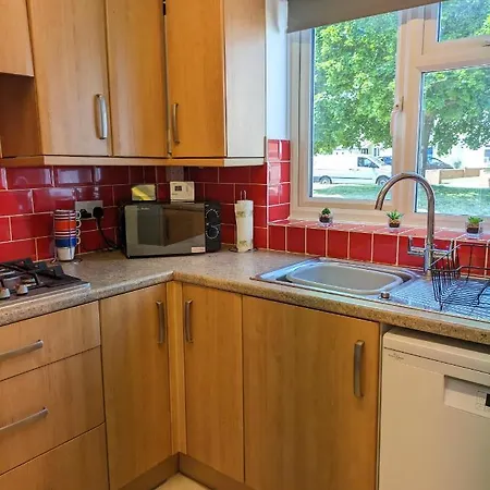 Family Home From Home, 3Br And Parking, Walkable Location - 14 Millers Close Leominster Exterior foto