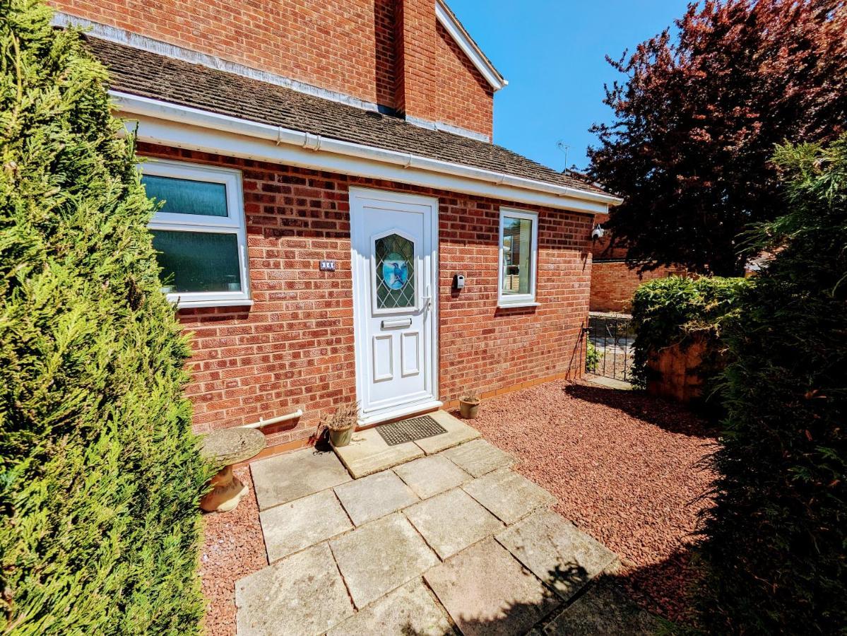 Holiday home Family Home From Home, 3Br And Parking, Walkable Location - 14 Millers Close *