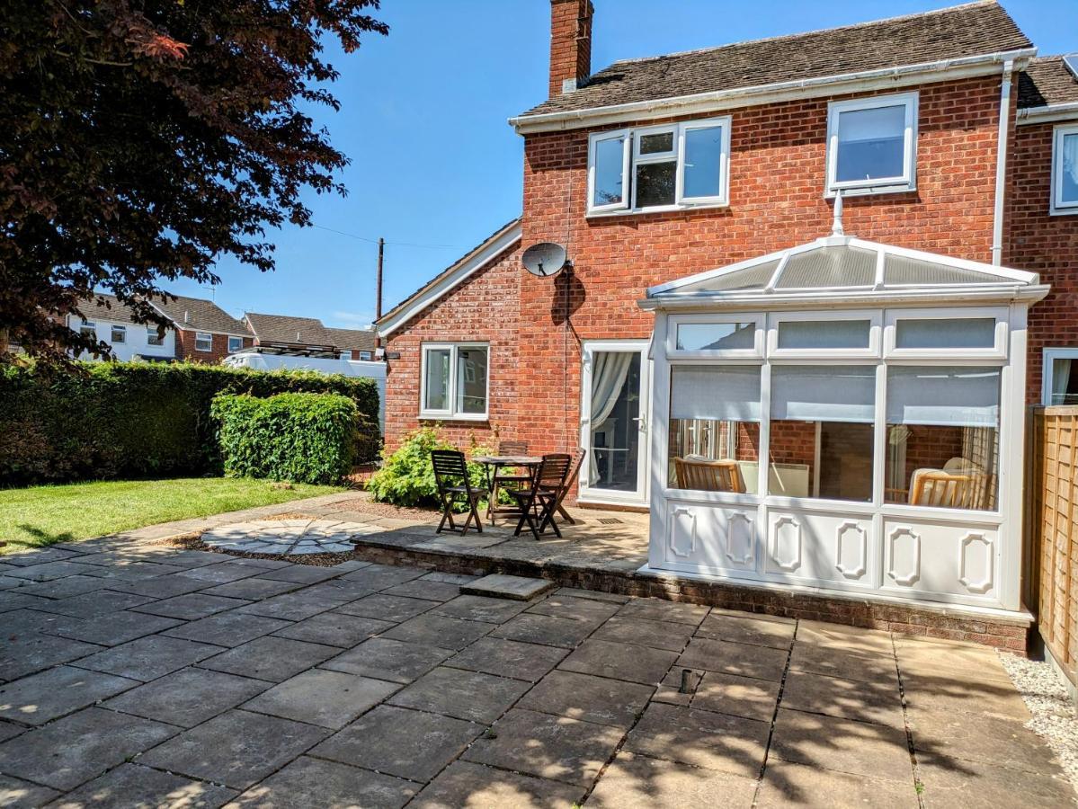 Holiday home Family Home From Home, 3Br And Parking, Walkable Location - 14 Millers Close *